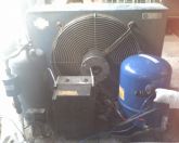 condensador de camara fria em manutenção
